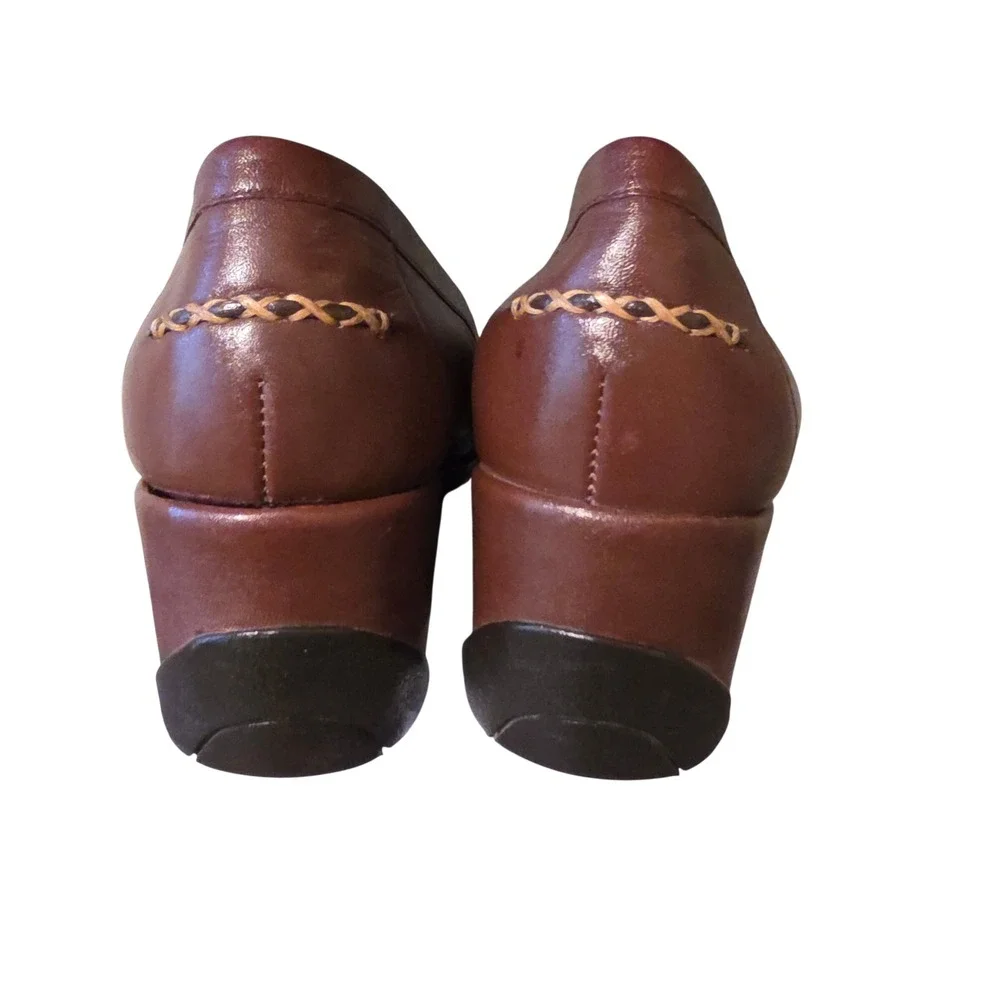Nurture by Lamaze nurture brown
